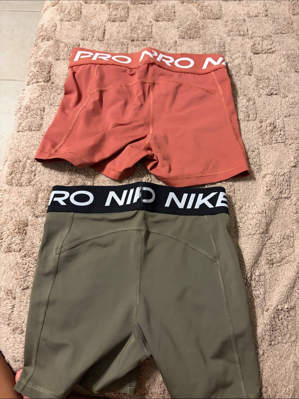 Nike Women’s Pro Athletic Shorts in Rust and Olive - Picture 3 of 3